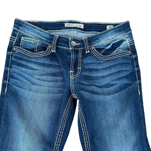 BKE Culture Women's 5 Pocket Crop Denim Blue Size 29 - Picture 2 of 10